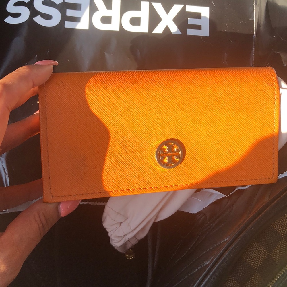 Tory Burch sunglass case